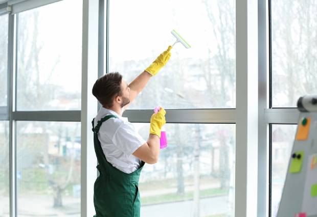 Window cleaning services – blind cleaning services - Ergo Clean Inc.